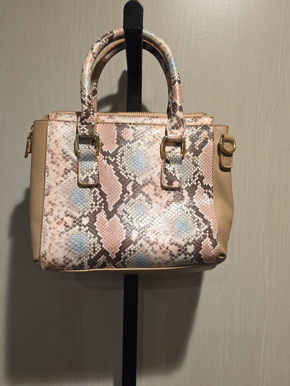 (J51) Kaari Blue Pink and Tan Snake-Print Crossbody Satchel